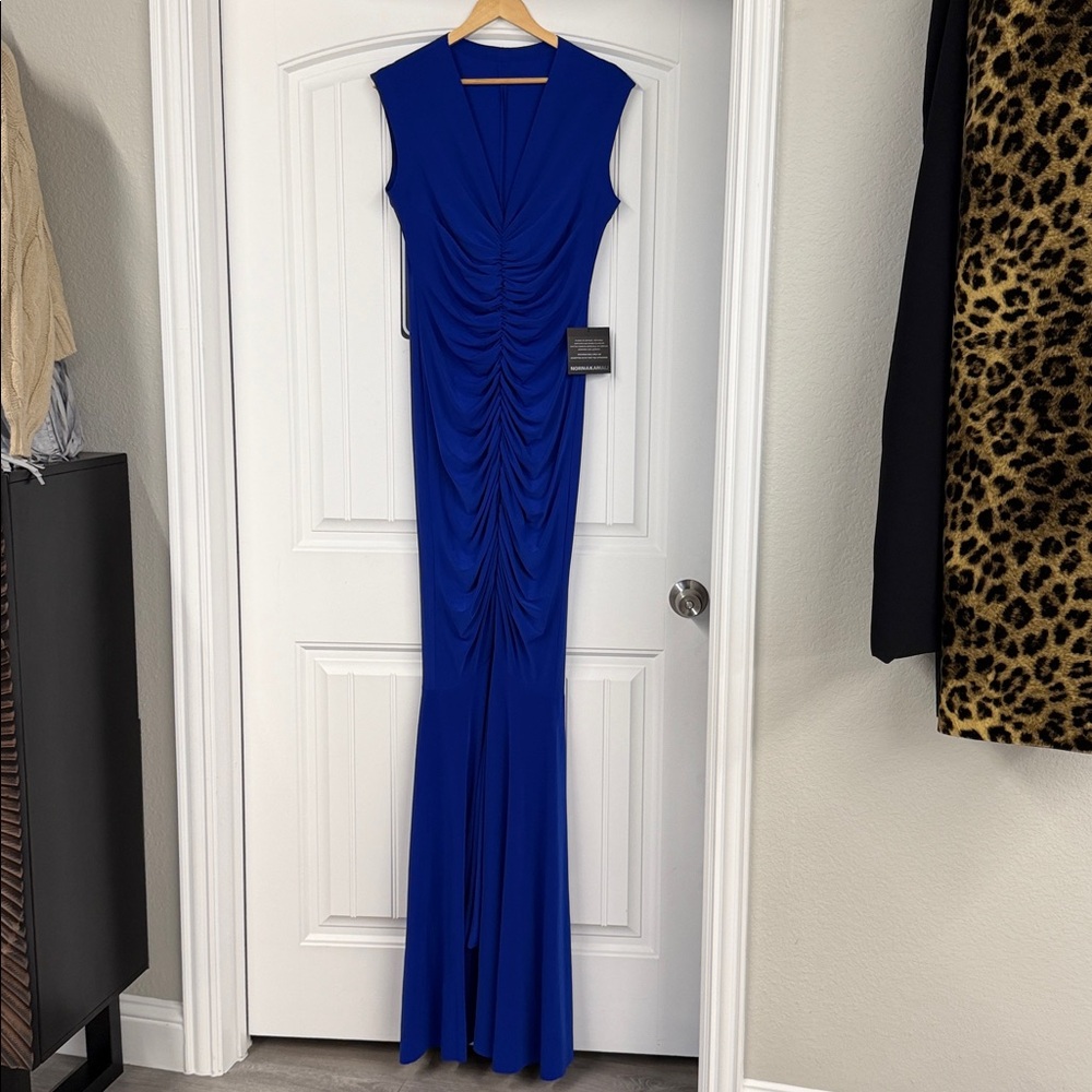 Norma Kamali Sleeveless Deep V Neck - Picture 6 of 8
